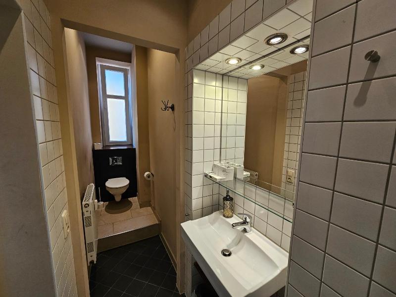 Single Room with Private Bathroom image 3