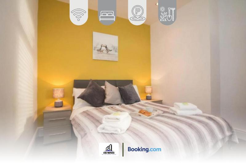 Modern 3 bed Terraced House By NYOS PROPERTIES Short Lets & Serviced Accommodation Manchester With Free WiFi Images
