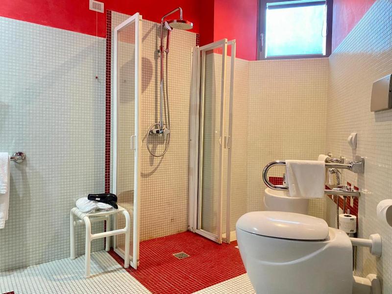 Double or Twin Room - Disability Access image 4