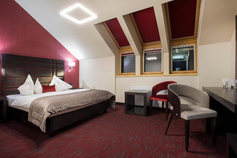 The Fifth Floor by Old Town Hotel - image 3