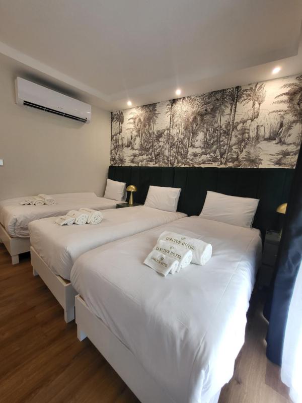 Triple Room with Sea View image 1