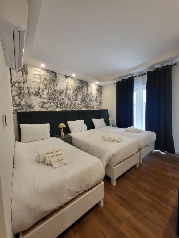 Triple Room with Sea View image 3