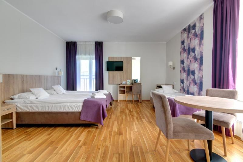 Triple Lux Room with a French Balcony image 3