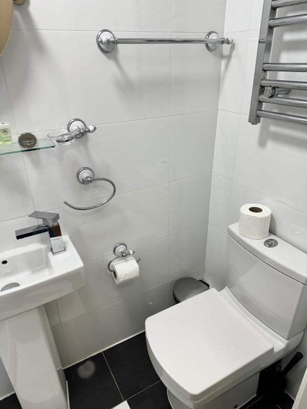Triple Room with Balcony image 3