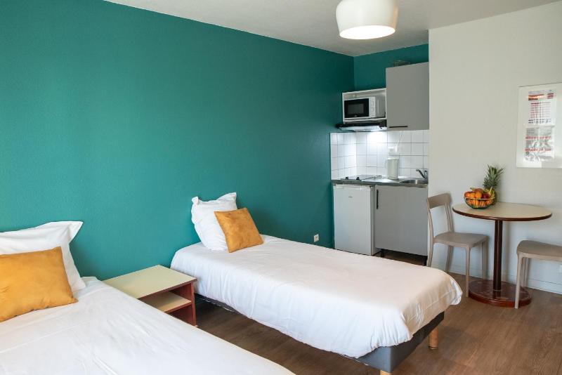 Studio Apartment image 4