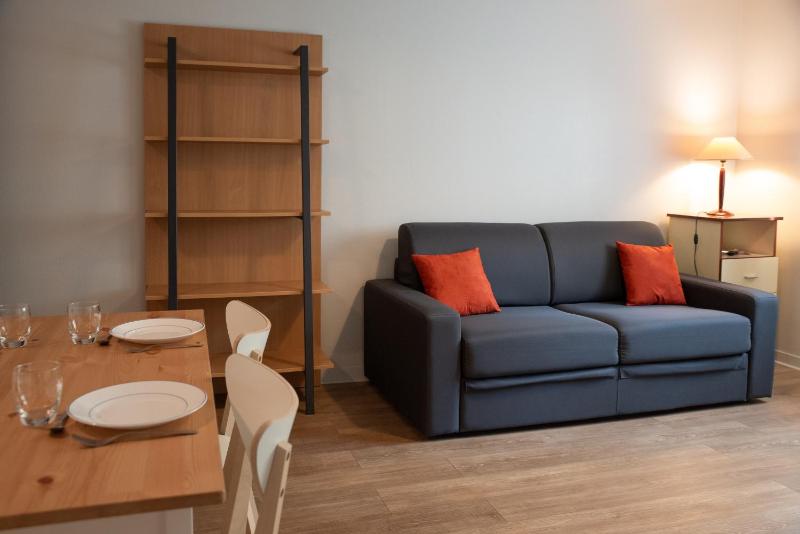 One-Bedroom Apartment image 1