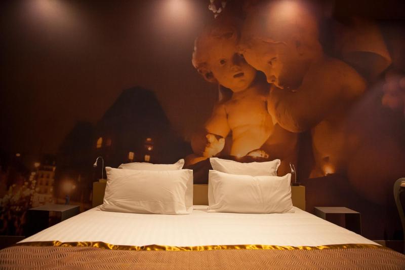 Superior Double Room image 4