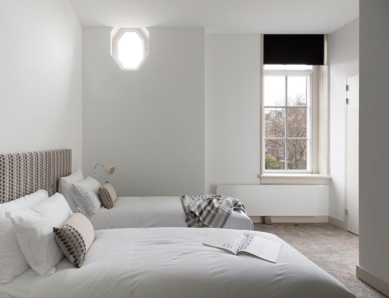 One-Bedroom Apartment Double or Twin image 4