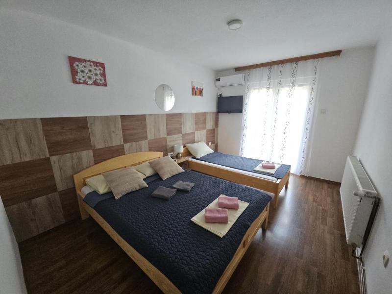 Comfort Triple Room image 4