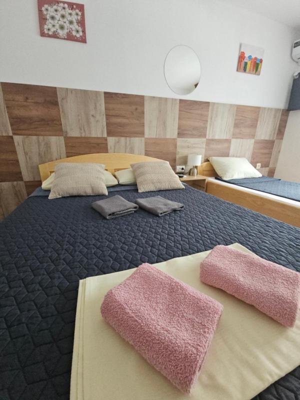 Comfort Triple Room image 3