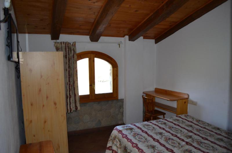 Standard Double Room image 3