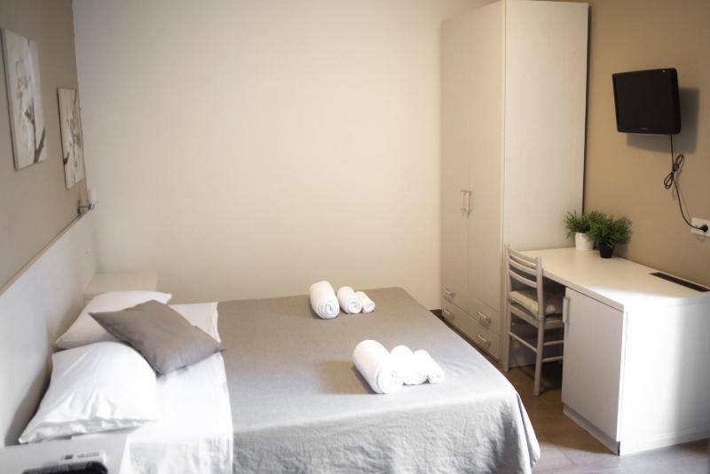 King Room with Balcony image 3