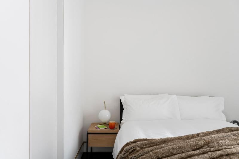 One-Bedroom Apartment image 3