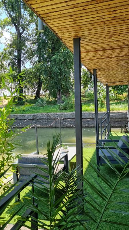 Deluxe Queen Room image 3