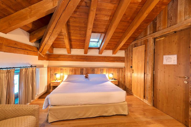 Superior Double Room image 1