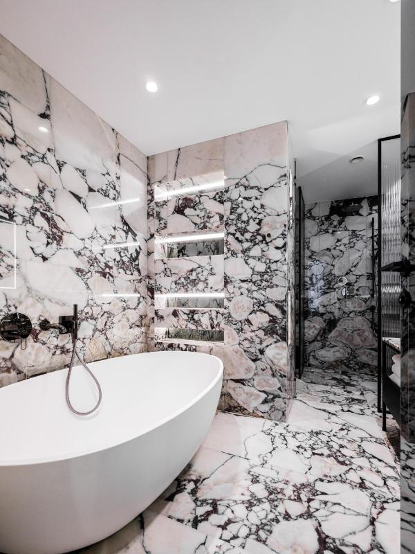 Presidential Suite image 3