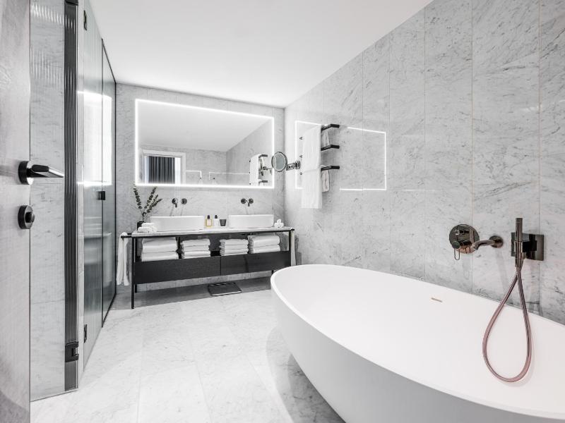 Junior Suite image 2