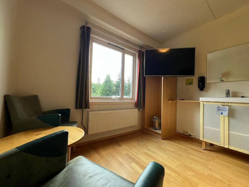 Quadruple Room with Shared Bathroom image 1