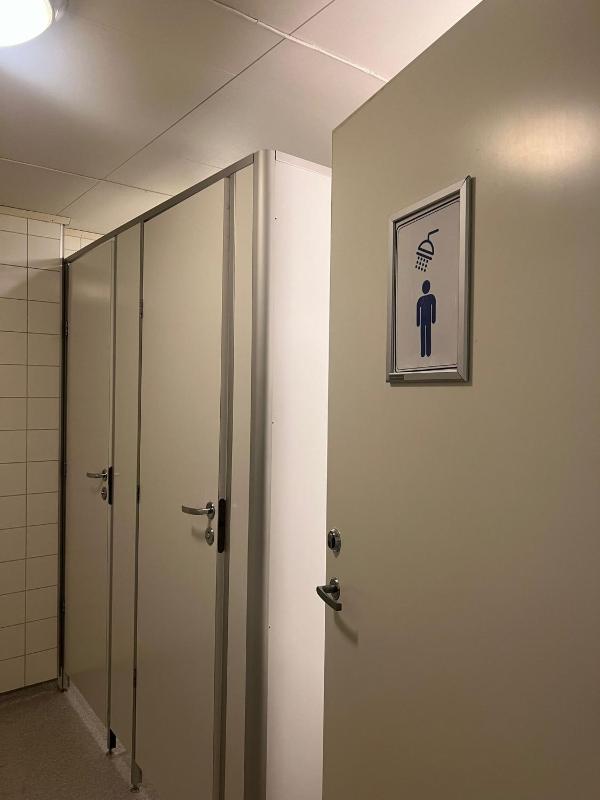 Twin Room with Shared Bathroom image 4