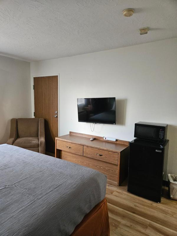 King Room - Disability Access image 3