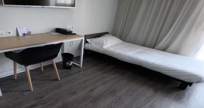 Superior Triple Room - Non-Smoking image 4