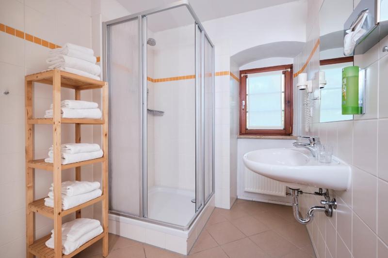 Double or Twin Room image 3