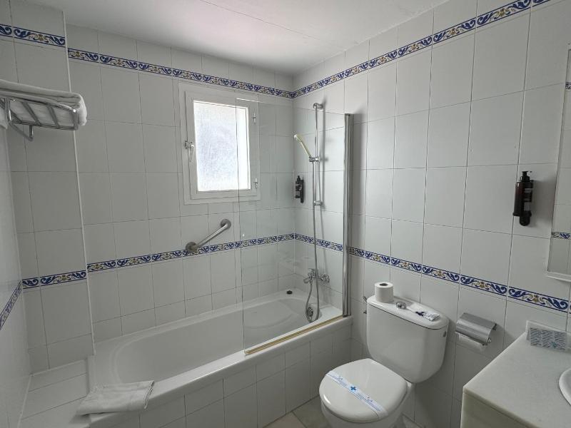 Double or Twin Room with Terrace image 2