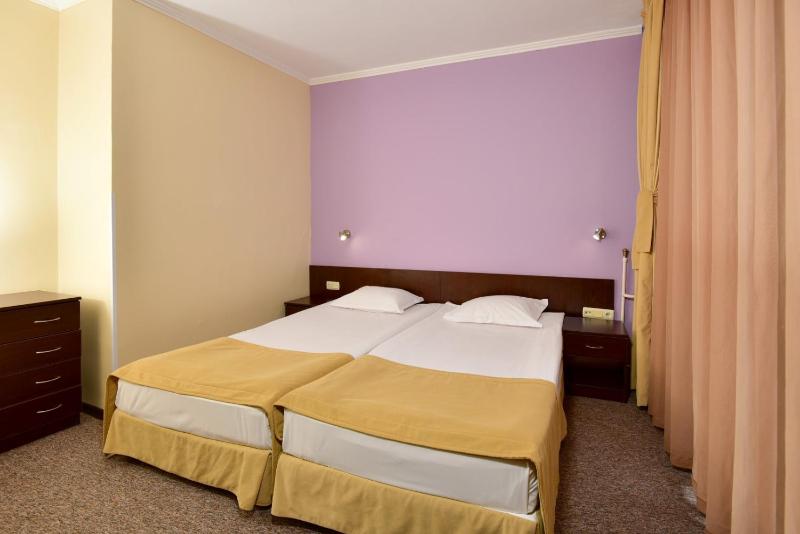 Junior Suite (2 Adults + 1 Child) image 1