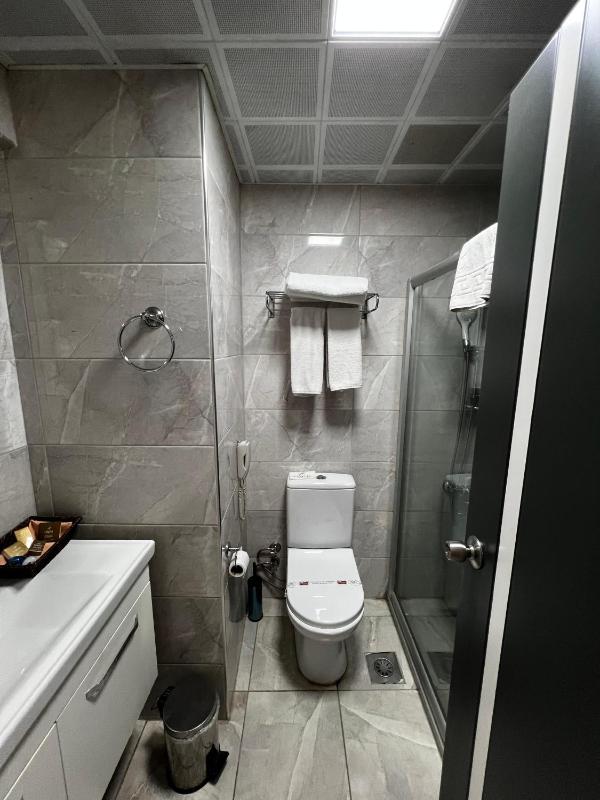 Double Room image 4