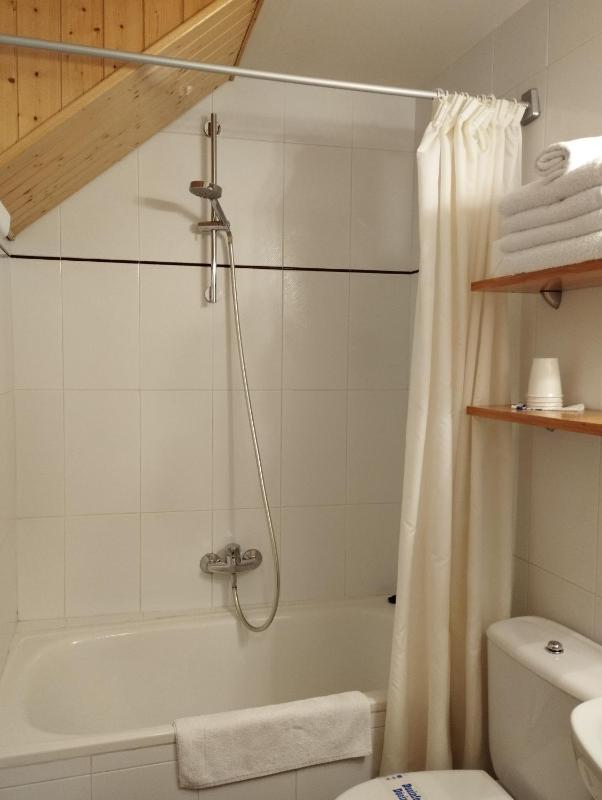 Double Room image 3