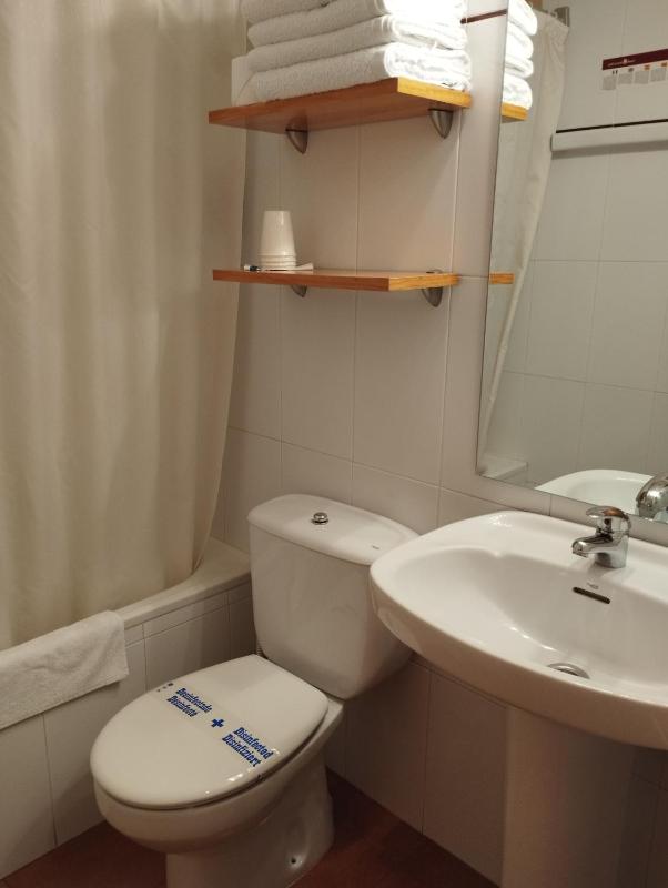 Double Room image 2