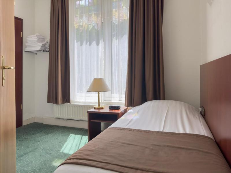 Quadruple Room image 4