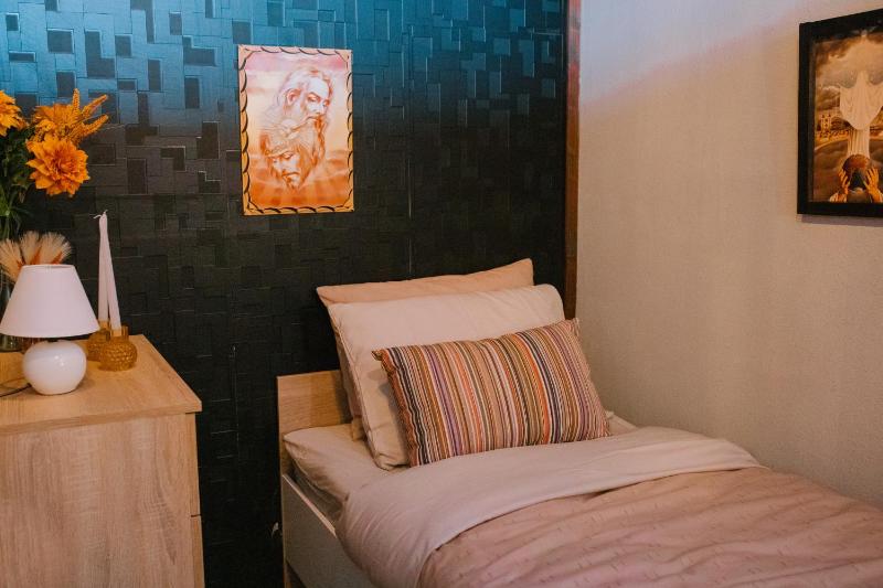 Classic Quadruple Room image 4