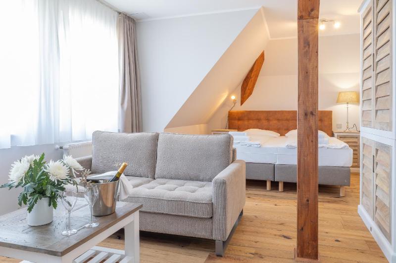 Standard Double Suite image 1