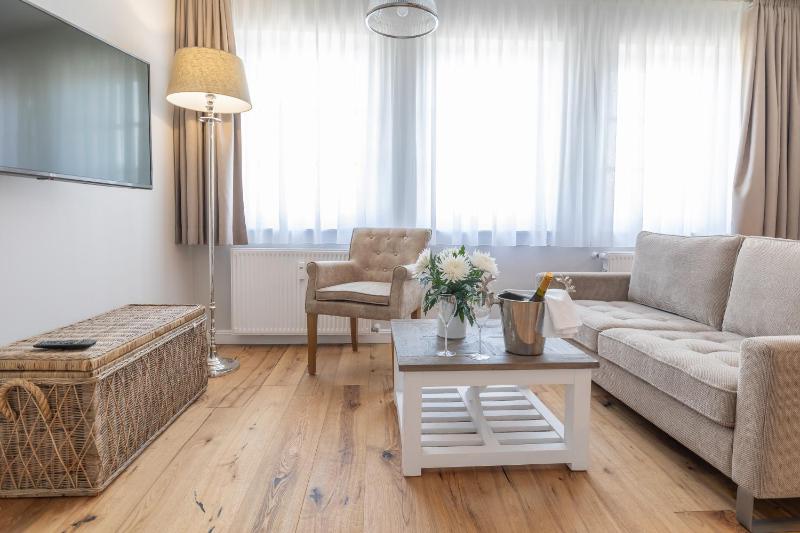 Standard Double Suite image 3