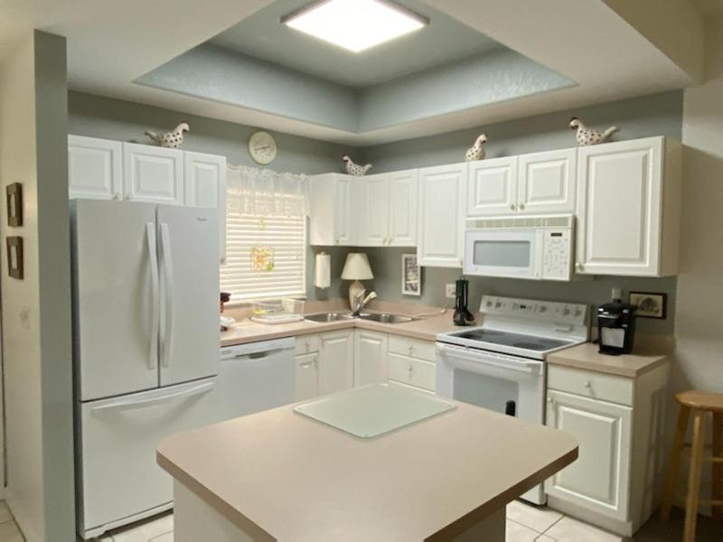 Pinestone Condo On Palmer Ranch - image 4