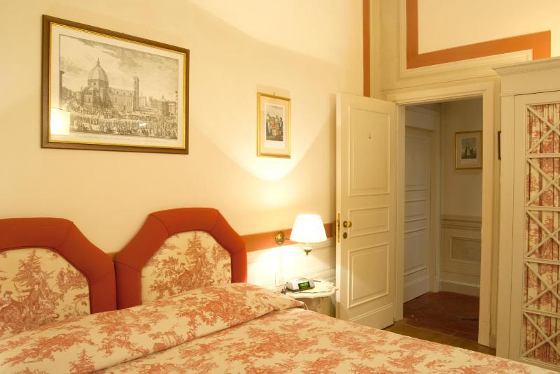 Double or Twin Room image 2