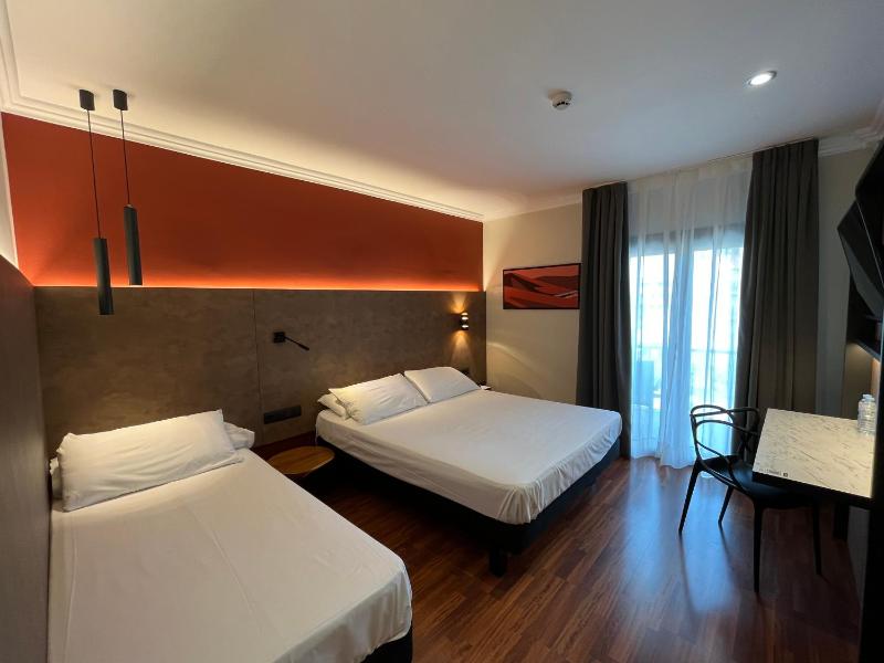 Standard Triple Room with Parking Included image 4