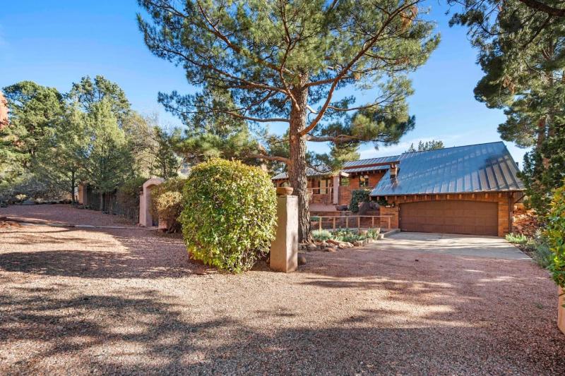 Stunning Chapel home with incredible views HotTub - image 23