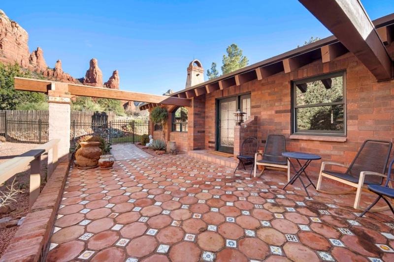 Stunning Chapel home with incredible views HotTub - image 31