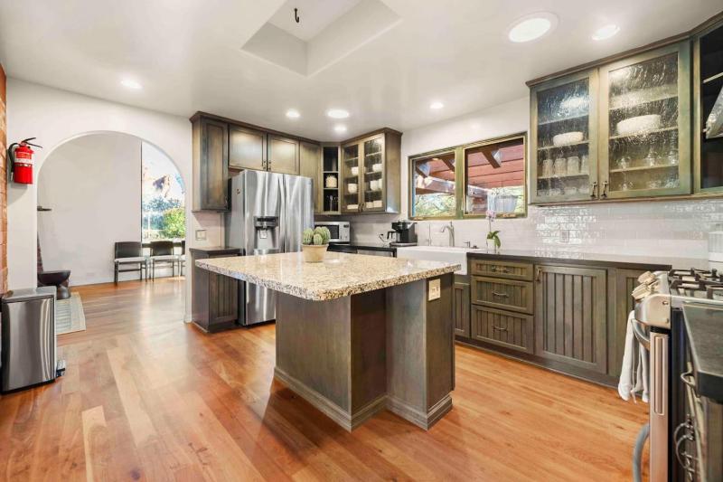 Stunning Chapel home with incredible views HotTub - image 10