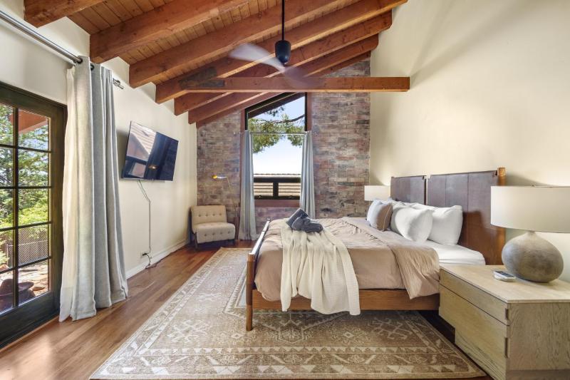 Stunning Chapel home with incredible views HotTub - image 19