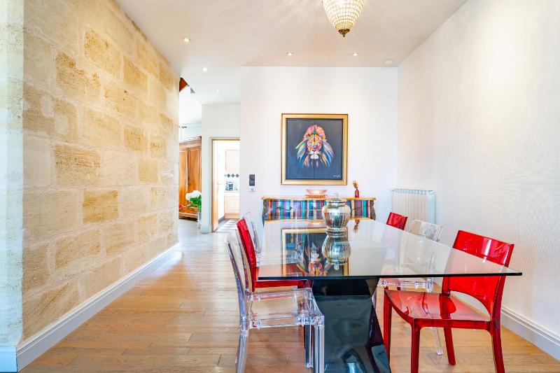 Magnifique Appartement - 160m2 - 3 Chambres - Centre de Bordeaux - image 2