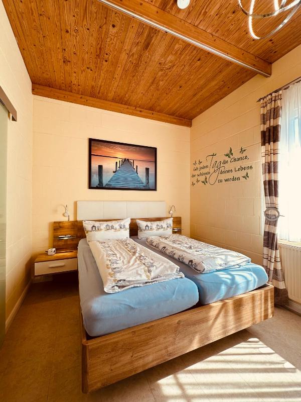 Budget Double Room image 3