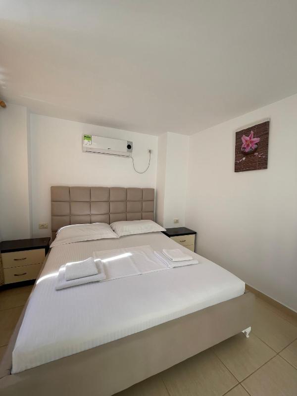 Double Room without Balcony - Ground Floor image 3