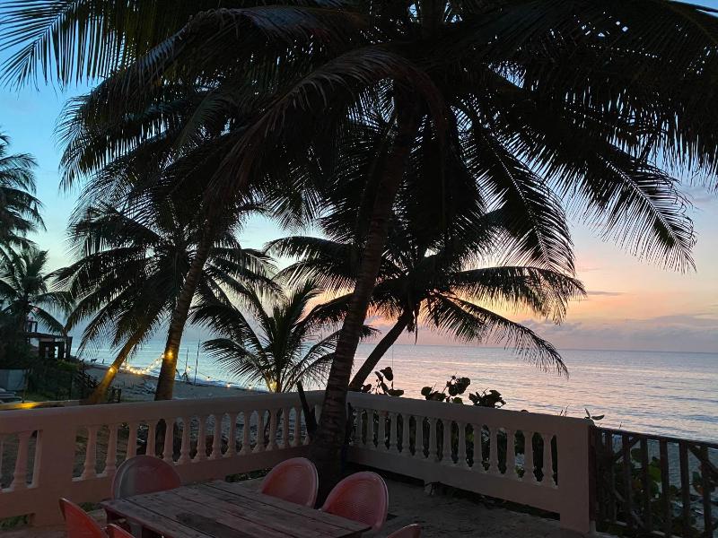 Three-Bedroom Apartment - Oceanfront image 3