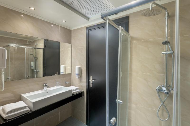 Economy Superior Double Ground Floor image 2