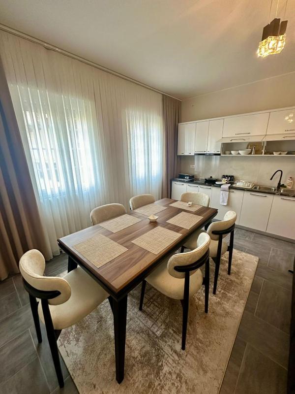 AR-Lux apartment old street - image 5