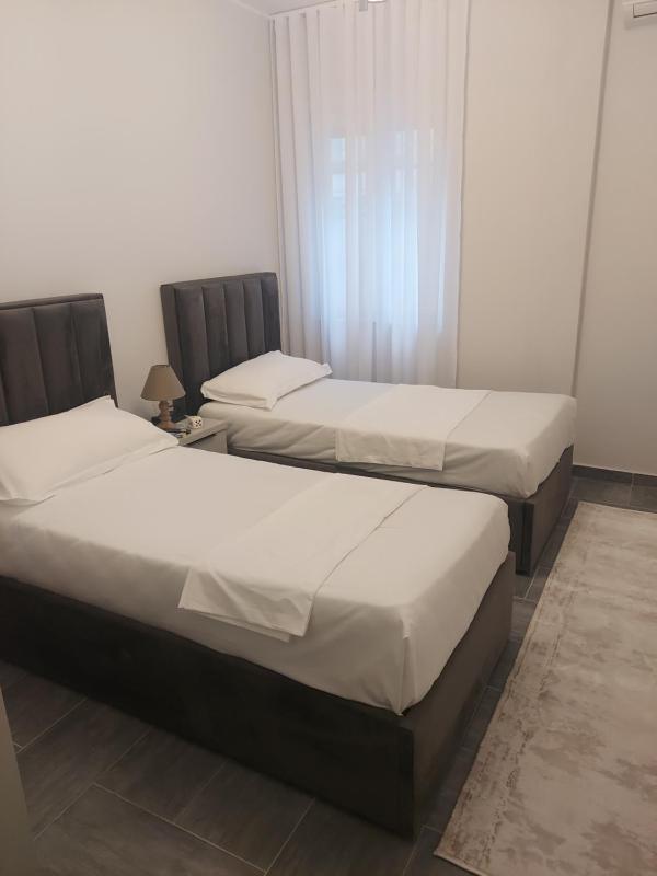 AR-Lux apartment old street - image 4