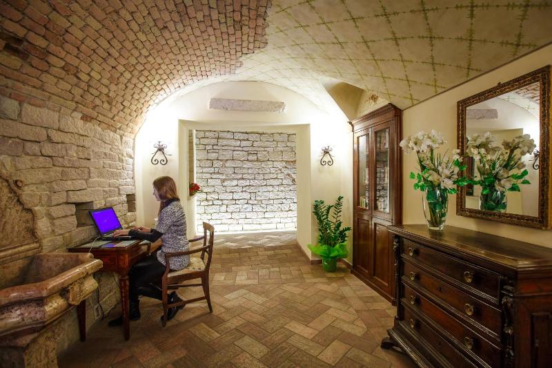 Hotel Fortuna - image 6